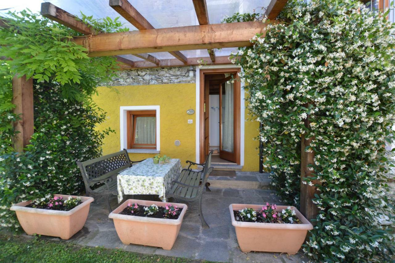 Rustico Giulietta E Romeo Villa Colico Exterior photo